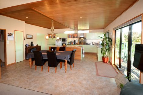 Photo of property in 15 Mclelland Street, Macandrew Bay, Dunedin, 9014