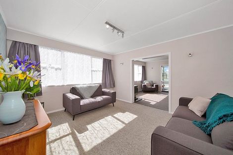 Photo of property in 28 Disraeli Street, Hawera, 4610