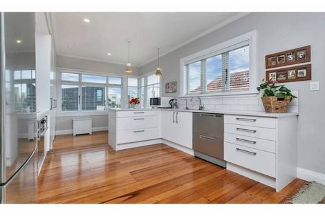 Photo of property in 1 Cochrane Road, Hobsonville, Auckland, 0616