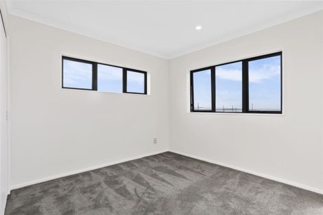 Photo of property in 4225b Great North Road, Glendene, Auckland, 0602