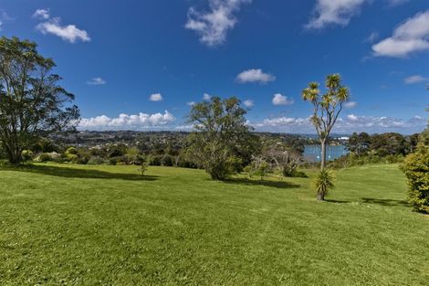 Photo of property in 1 Buckleys Track, Paremoremo, Auckland, 0632