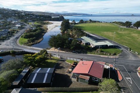 Photo of property in 1 Bath Street, Brighton, Dunedin, 9035