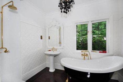 Photo of property in 18 Nikau Street, Eastbourne, Lower Hutt, 5013