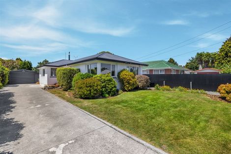Photo of property in 136 Avonhead Road, Avonhead, Christchurch, 8042