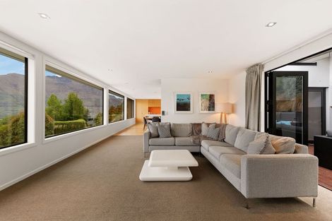 Photo of property in 15 Richards Park Lane, Fernhill, Queenstown, 9300