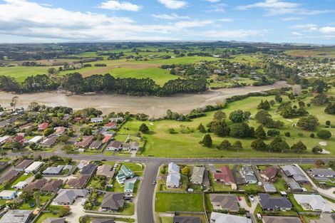 Photo of property in 5 Racecourse Road, Waiuku, 2123