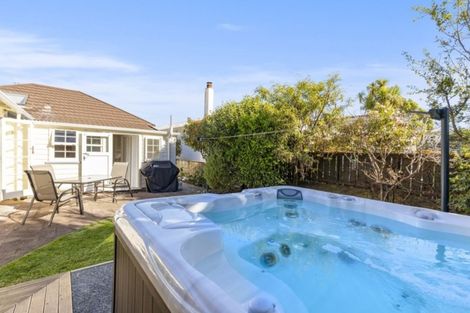 Photo of property in 26 Kauri Street, Eastbourne, Lower Hutt, 5013