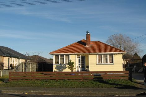 Photo of property in 83 Bower Avenue, New Brighton, Christchurch, 8083