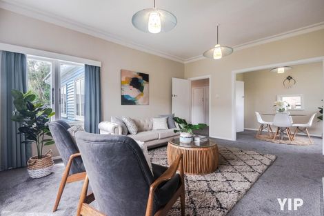 Photo of property in 18 Hinau Street, Tawa, Wellington, 5028