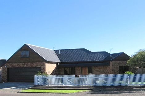 Photo of property in 45 Fitchett Street, Palmerston North, 4410