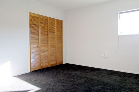 Photo of property in 111 West Harbour Drive, West Harbour, Auckland, 0618
