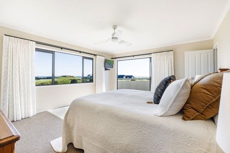 Photo of property in 74 Koru Road, Omata, New Plymouth, 4374