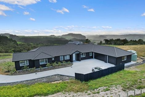 Photo of property in 1522a Old North Road, Helensville, 0875