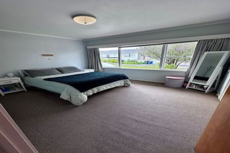 Photo of property in 2/38 Knightsbridge Drive, Forrest Hill, Auckland, 0620