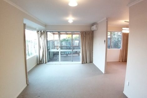 Photo of property in 2/18 Carriage Close, Northpark, Auckland, 2013