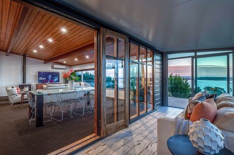 Photo of property in 17 Brigantine Drive, Beach Haven, Auckland, 0626