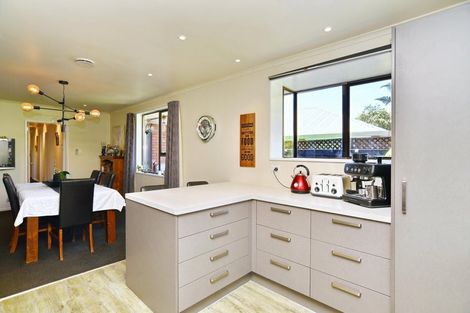 Photo of property in 11 Ludlow Place, Parklands, Christchurch, 8083