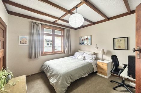 Photo of property in 24 Kingswood Street, Takaro, Palmerston North, 4412