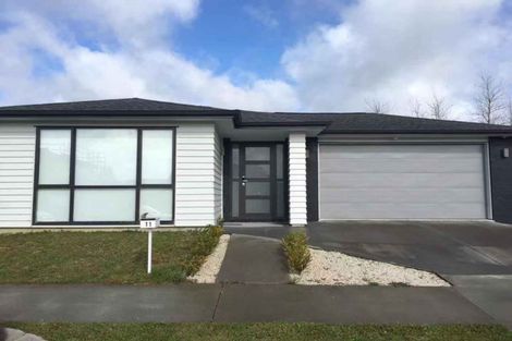 Photo of property in 11 Ahorangi Road, Silverdale, 0932