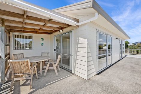 Photo of property in 14 Holiday Crescent, Mangawhai Heads, Mangawhai, 0505