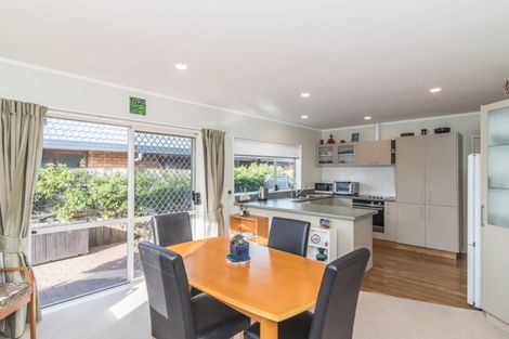 Photo of property in 19 Sunburst Court, Paraparaumu Beach, Paraparaumu, 5032