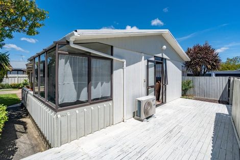 Photo of property in 1a Heath Street, St Andrews, Hamilton, 3200