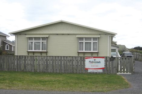 Photo of property in 93 Park Avenue, Waitarere Beach, Levin, 5510