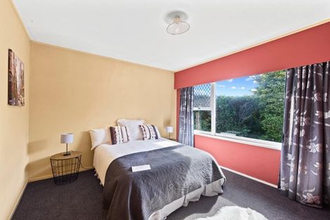 Photo of property in 1/28c Sunnynook Road, Sunnynook, Auckland, 0620