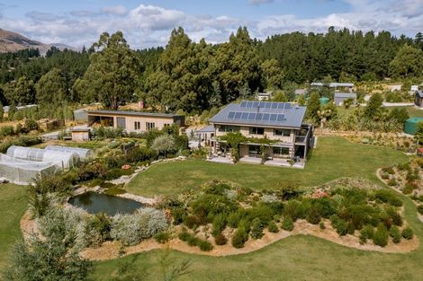 Photo of property in 15 Fort Place, Hawea Flat, Wanaka, 9382