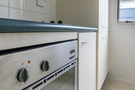 Photo of property in 14 Ashmere Lane, Weymouth, Auckland, 2103