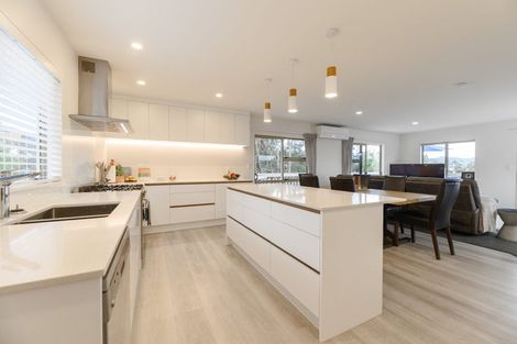 Photo of property in 57b Rangeview Road, Sunnyvale, Auckland, 0612