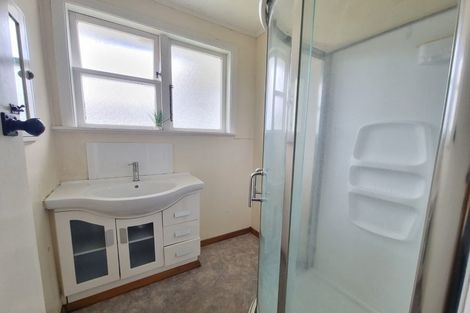 Photo of property in 12 Dorset Grove, Cannons Creek, Porirua, 5024