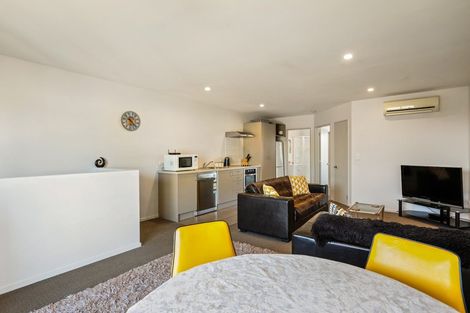 Photo of property in 3/75 Thackeray Place, Waltham, Christchurch, 8023