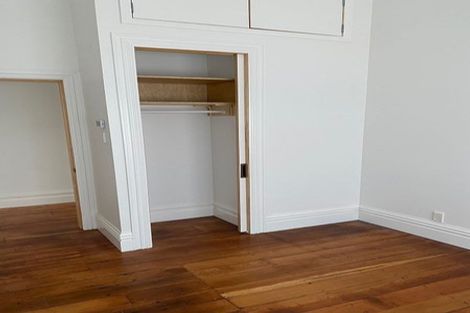 Photo of property in 17 Te Wharepouri Street, Berhampore, Wellington, 6023