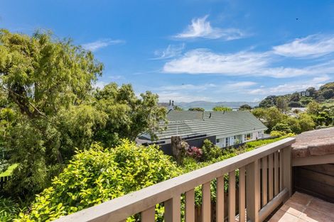 Photo of property in 2/16 Cheviot Road, Lowry Bay, Lower Hutt, 5013