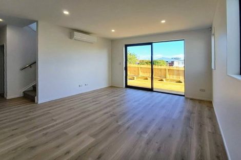 Photo of property in 1/2 Maxwelton Drive, Mairangi Bay, Auckland, 0630
