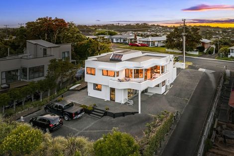 Photo of property in 57 Stanmore Bay Road, Stanmore Bay, Whangaparaoa, 0932
