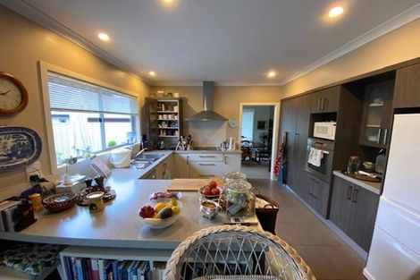 Photo of property in 98 Russell Robertson Drive, Havelock North, 4130