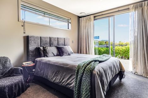 Photo of property in 2 Garland Lane, Leamington, Cambridge, 3432