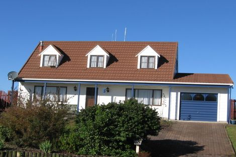 Photo of property in 12 Chestnut Place, Pukete, Hamilton, 3200