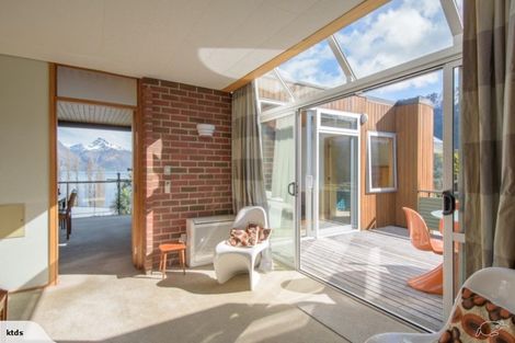 Photo of property in 8 Veint Crescent, Queenstown, 9300