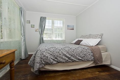 Photo of property in 15 Lockwood Crescent, Taita, Lower Hutt, 5011