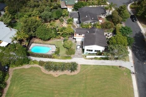 Photo of property in 16 Anakiwa Place, Milford, Auckland, 0620