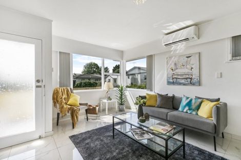 Photo of property in 3/8 Russell Road, Manurewa, Auckland, 2102