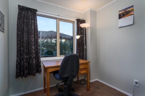 Photo of property in 28 Arrowsmith Avenue, Waipahihi, Taupo, 3330