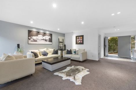 Photo of property in 684a Beach Road, Browns Bay, Auckland, 0630