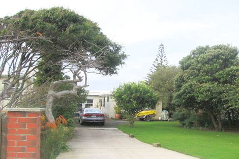 Photo of property in 56 Mana Esplanade, Paremata, Porirua, 5026