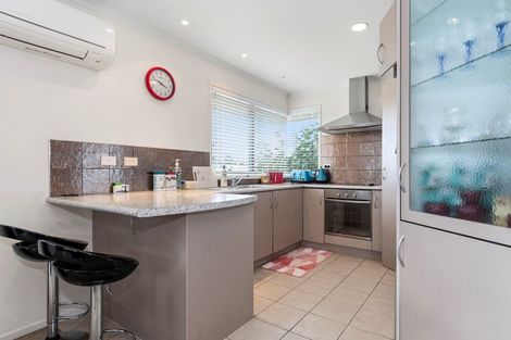 Photo of property in 18 Gibson Place, Papamoa Beach, Papamoa, 3118