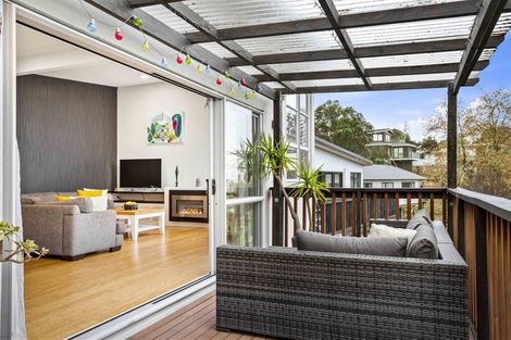 Photo of property in 45a Sunset Road, Totara Vale, Auckland, 0632