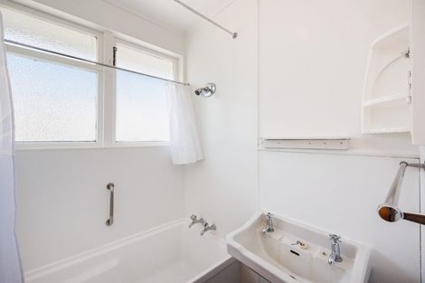 Photo of property in 74 Highbury Avenue, Highbury, Palmerston North, 4412